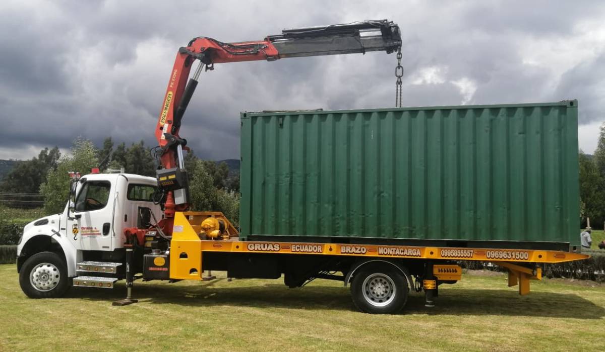 12-gruas-en-ambato-24-horas-winchas-plataformas-autocargables-asistencia-vial-vehicular